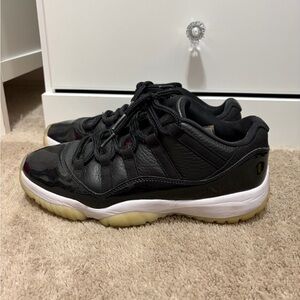 Air Jordan 11 Retro Low Men’s Size 9 “72-10” AV2187-001